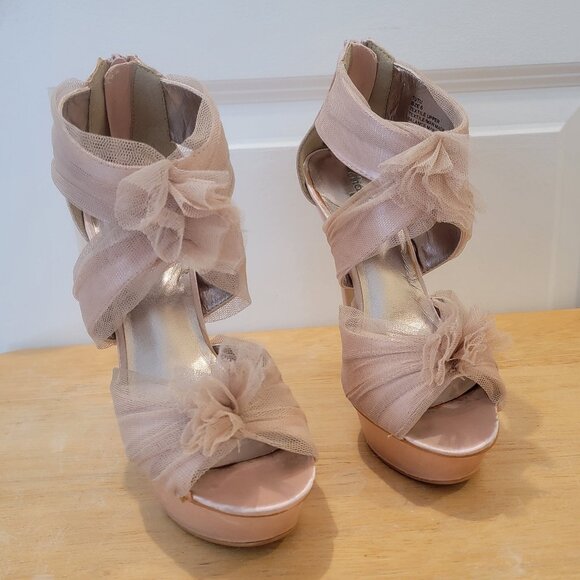 Size 6 Charlotte Russe Tutu Stiletto Peep Toe Platform High Heels. Zip Back. - Picture 2 of 10